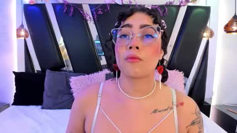 Snapshot of antonellepiercee chatting on 3, 2, 2026 A N T O N E L L E online show from 3, 2, 2026