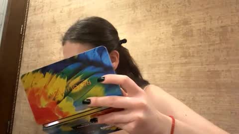 Snapshot of antonettamarinelli chatting on 18, 11, 2025 Serafima online show from 18, 11, 2025