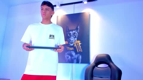 Snapshot of antoniomancinin chatting on 23, 10, 2025 brendan and stiiven online show from 23, 10, 2025