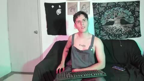 Snapshot of antonnello_ chatting on 2, 2, 2025 antonnello_ online show from 2, 2, 2025