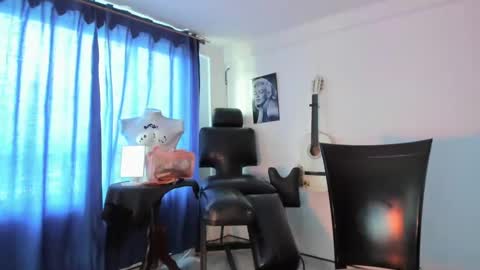 Snapshot of antonnello_ chatting on 22, 2, 2025 antonnello_ online show from 22, 2, 2025