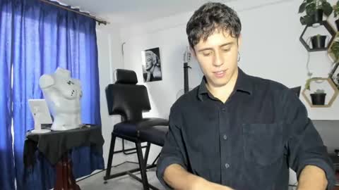 Snapshot of antonnello_ chatting on 5, 3, 2025 antonnello_ online show from 5, 3, 2025