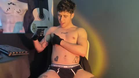 Snapshot of antonnello_ chatting on 2, 10, 2025 antonnello_ online show from 2, 10, 2025
