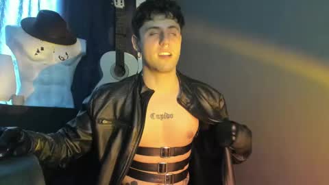 Snapshot of antonnello_ chatting on 8, 10, 2025 antonnello_ online show from 8, 10, 2025