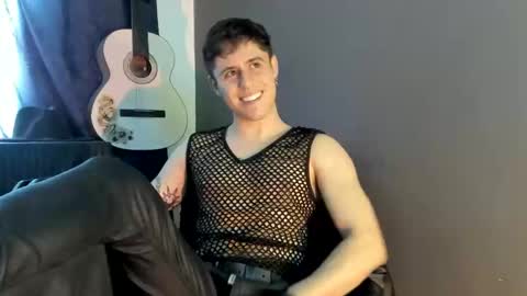 Snapshot of antonnello_ chatting on 19, 11, 2025 antonnello_ online show from 19, 11, 2025