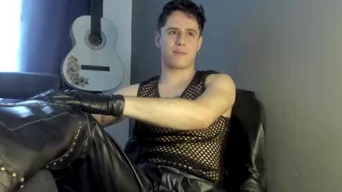 Snapshot of antonnello_ chatting on 16, 12, 2025 antonnello_ online show from 16, 12, 2025