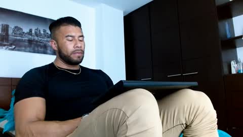 Snapshot of antonydangelo chatting on 12, 1, 2025 ANTONY D ANGELO online show from 12, 1, 2025