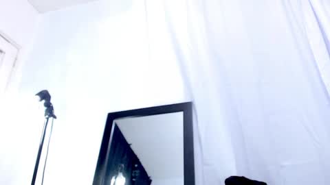 Instagram miguelangel1802  online show from 12, 4, 2026