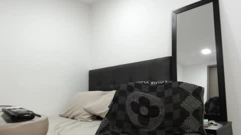 antwanblack11 online show from 13, 2, 2025