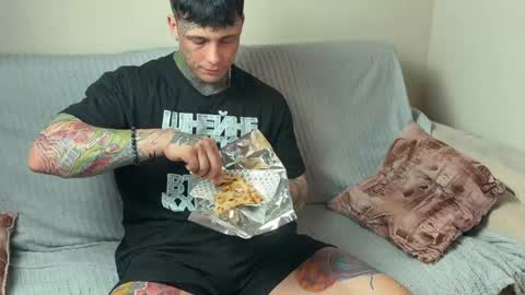 Snapshot of anubisgod88 chatting on 25, 5, 2026 Tom online show from 25, 5, 2026
