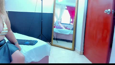 Anyela  online show from 17, 12, 2024