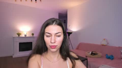 Anysa Smith online show from 6, 7, 2026