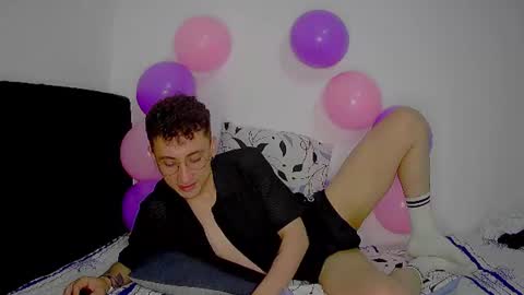 Snapshot of aogut17 chatting on 22, 6, 2026 aogut17 online show from 22, 6, 2026