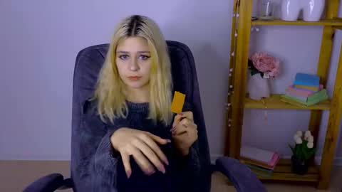 Snapshot of apheliastar chatting on 1, 11, 2025 ApheliaStar online show from 1, 11, 2025