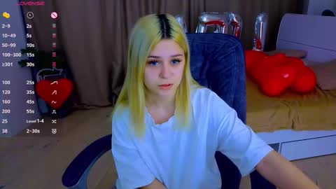 ApheliaStar online show from 10, 2, 2026