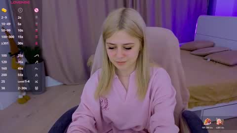 ApheliaStar online show from 4, 3, 2026