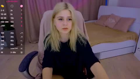 ApheliaStar online show from 8, 3, 2026