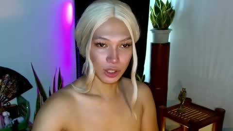 Roman Goddess online show from 8, 12, 2024