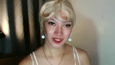 Snapshot of aphr0dite_x chatting on 5, 2, 2026 Roman Goddess online show from 5, 2, 2026