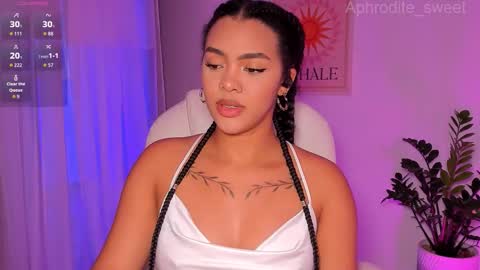 Snapshot of aphrodite_sweet chatting on 16, 10, 2025 Karla online show from 16, 10, 2025