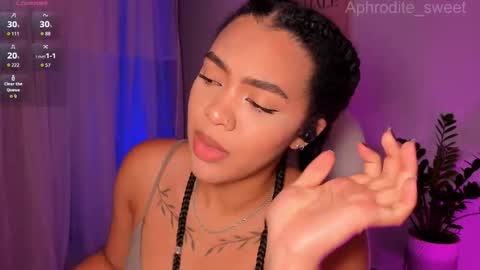 Snapshot of aphrodite_sweet chatting on 18, 10, 2025 Karla online show from 18, 10, 2025