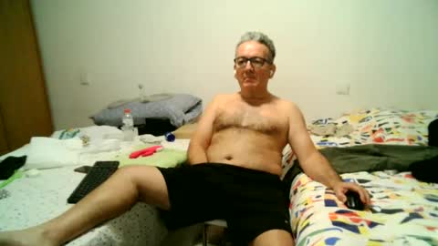 Snapshot of apixaba chatting on 28, 12, 2024 furry bear online show from 28, 12, 2024