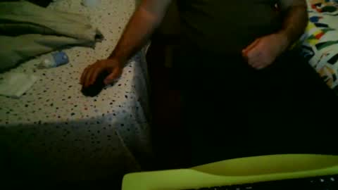 Snapshot of apixaba chatting on 6, 1, 2025 furry bear online show from 6, 1, 2025