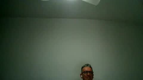 Snapshot of apixaba chatting on 19, 1, 2025 furry bear online show from 19, 1, 2025