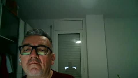 Snapshot of apixaba chatting on 1, 11, 2025 furry bear online show from 1, 11, 2025