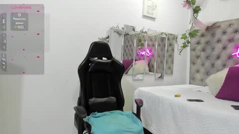 Snapshot of apolo_bianco_ chatting on 4, 12, 2024 APOLO online show from 4, 12, 2024