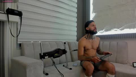 Snapshot of apolo_bianco_ chatting on 12, 10, 2025 APOLO online show from 12, 10, 2025