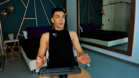 apolojackson2 online show from 11, 5, 2026