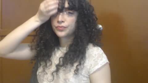 Snapshot of apolosbitch chatting on 14, 9, 2025 Nix online show from 14, 9, 2025