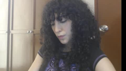 Snapshot of apolosbitch chatting on 4, 10, 2025 Nix online show from 4, 10, 2025