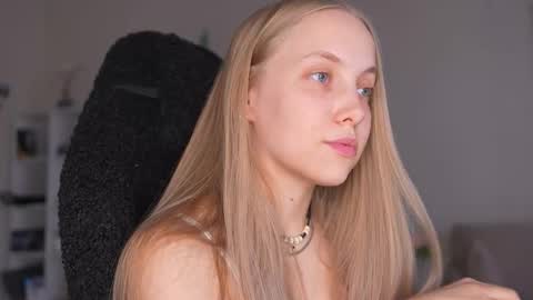  REYNA  next stream is 11h of Feb online show from 20, 3, 2026