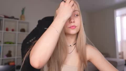  REYNA  next stream is 11h of Feb online show from 22, 3, 2026