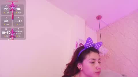 Snapshot of april_bennett chatting on 27, 9, 2025 online show from 27, 9, 2025