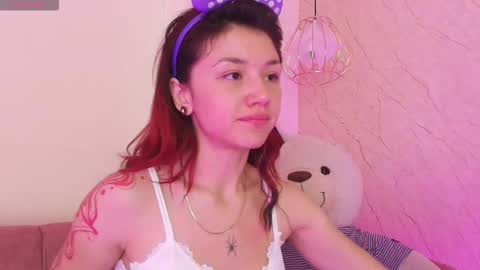 Snapshot of april_bennett chatting on 29, 9, 2025 online show from 29, 9, 2025
