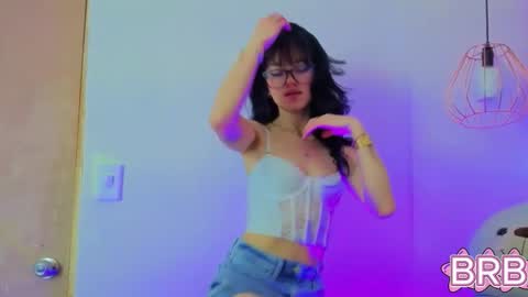   online show from 25, 3, 2026