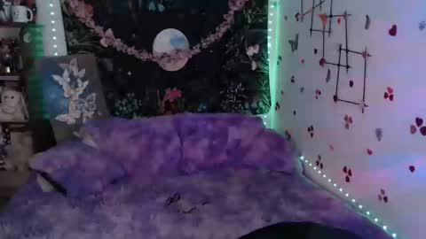 Snapshot of april_l6 chatting on 5, 3, 2025 april_l6 online show from 5, 3, 2025