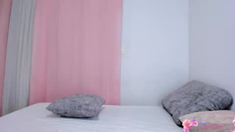 April  online show from 28, 11, 2025