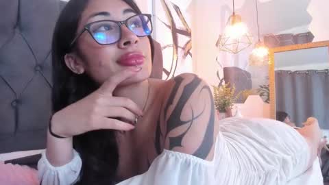 Snapshot of aprildeams chatting on 8, 3, 2025 Cris online show from 8, 3, 2025
