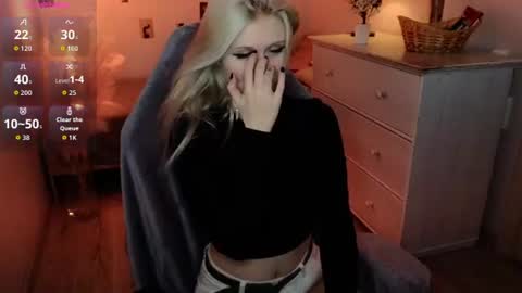 Snapshot of aprilgreeen chatting on 8, 6, 2026 Hazy online show from 8, 6, 2026