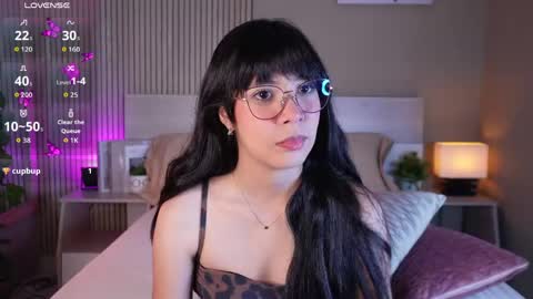 Snapshot of aprilqueenie chatting on 8, 6, 2026 aprilqueenie online show from 8, 6, 2026