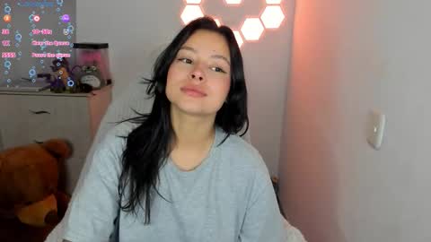 Snapshot of aqua_emilly chatting on 15, 12, 2025 aqua emilly online show from 15, 12, 2025