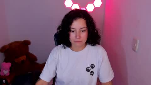 aqua emilly online show from 1, 4, 2026