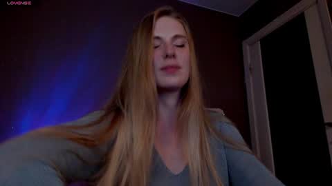 Snapshot of aqualen chatting on 3, 8, 2026 aqualen online show from 3, 8, 2026