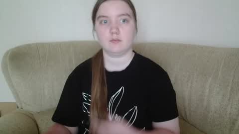 Snapshot of aquanarmin chatting on 9, 7, 2026 Josefin online show from 9, 7, 2026
