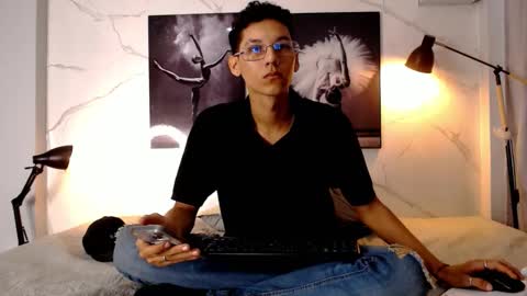 Snapshot of aquarius_xxx chatting on 16, 10, 2025 aquarius_xxx online show from 16, 10, 2025