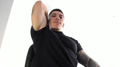 Snapshot of aquiles_51 chatting on 24, 4, 2026 Jonathan online show from 24, 4, 2026